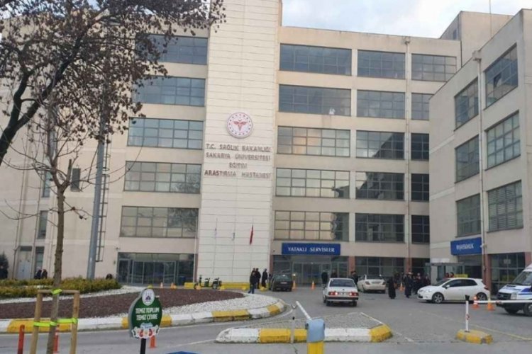Doktorla tartışan şahıs araya giren ebe ve hemşireyi darp etti