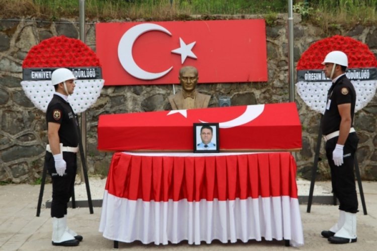 Kalp krizi ge&ccedil;iren polis memuru hayatını kaybetti