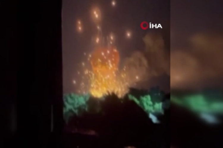 Ukrayna, Rusya'ya ait m&uuml;himmat deposunu vurdu