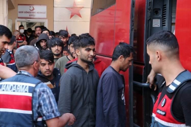 Yakalanan 260 g&ouml;&ccedil;men sınır dışı edilecek