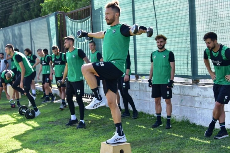Denizlispor, bayram izninin ardından &ccedil;alışmalara başladı