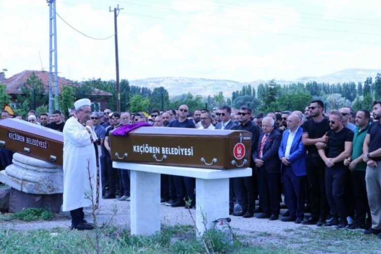 İş adamı &Uuml;nal Pala ve eşi son yolculuğuna uğurlandı
