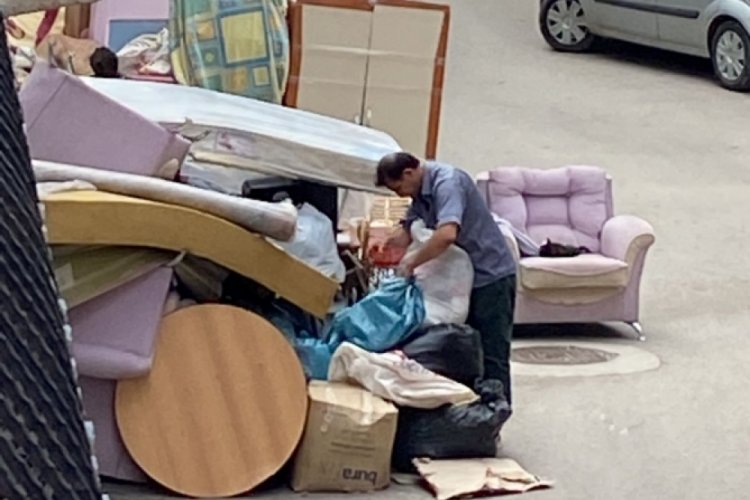 Bursa'da skandal! Bir aydır sokak ortasında uyuşturucu satıyorlar