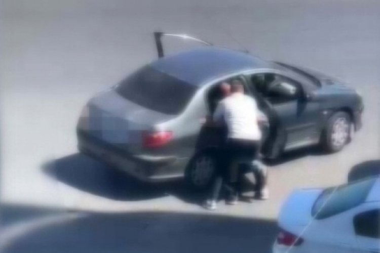 İki kardeş, darp ettiği şahsı araca bindirip zorla ka&ccedil;ırdı