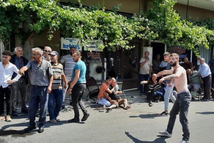Sakarya'da paniğe kapılan s&uuml;r&uuml;c&uuml; dehşet sa&ccedil;tı: 7 yaralı