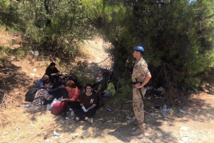 143 ka&ccedil;ak g&ouml;&ccedil;men İHA ile tespit edildi