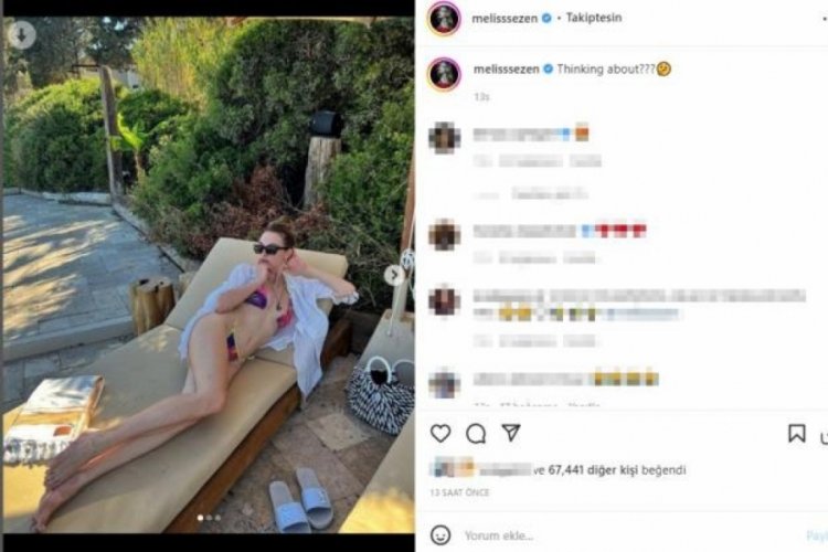 Oyuncu Melis Sezen, renkli bikinisiyle şezlongda sere serpe poz verdi