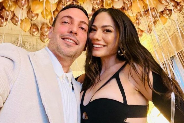 Demet &Ouml;zdemir ve Oğuzhan Ko&ccedil; &ccedil;ifti birbirini &ouml;p&uuml;c&uuml;klere boğdu