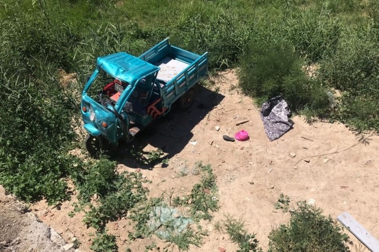 Elektrikli bisiklet istinat duvarından u&ccedil;tu: 7 yaralı