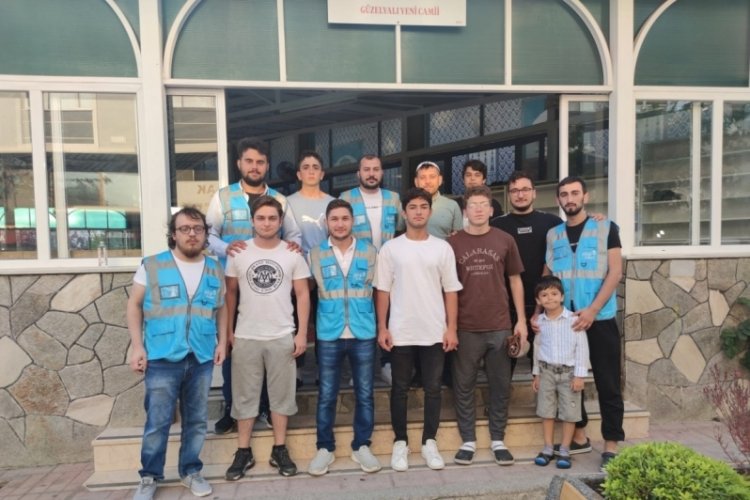 AK Parti'nin Mudanyalı gen&ccedil;leri g&ouml;n&uuml;lleri fethetti