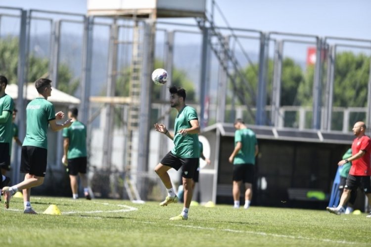 Bursaspor'da yeni sezon hazırlıkları s&uuml;r&uuml;yor