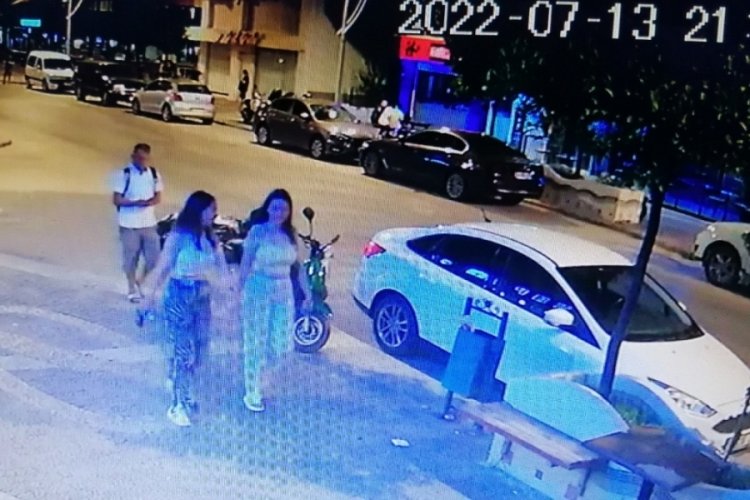 Gen&ccedil; kızları takip edip videolarını &ccedil;eken ş&uuml;pheliye meydan dayağı