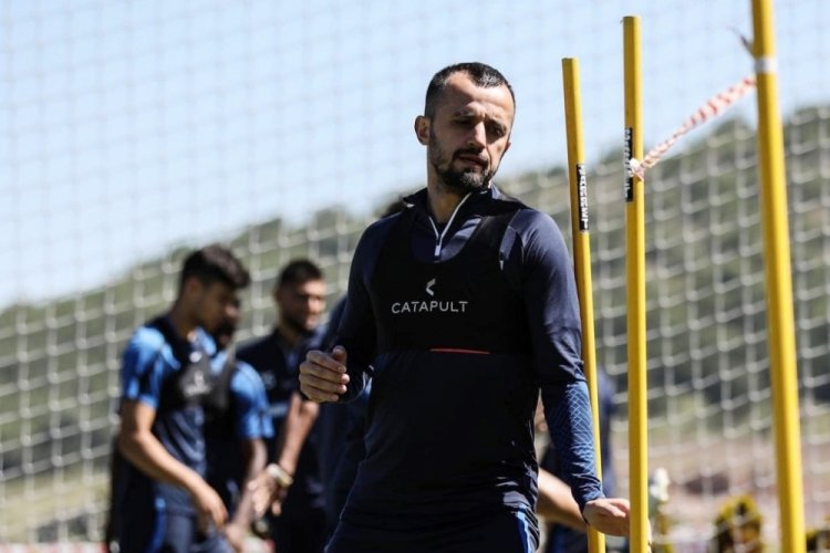 İlhan Parlak: &Ouml;nemli olan bu kul&uuml;b&uuml;n yaşaması