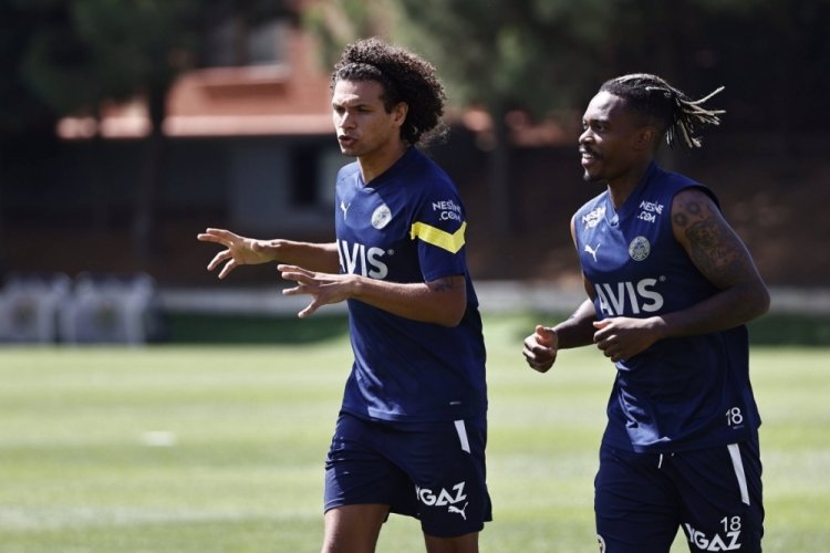 Fenerbah&ccedil;e, Dinamo Kiev ma&ccedil;ı hazırlıklarını s&uuml;rd&uuml;rd&uuml;