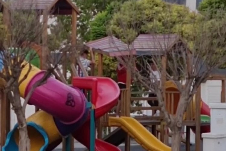 Durduk yere oyun parkına zarar verdiler