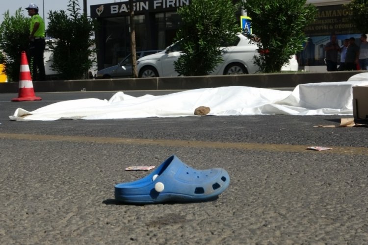 7 yaşındaki &ccedil;ocuğa &ouml;nce taksi, sonra otob&uuml;s &ccedil;arptı