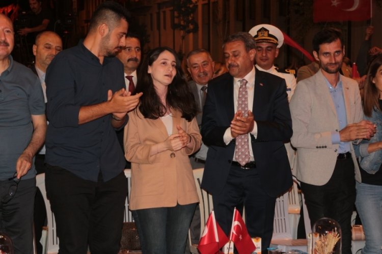 Gazi R&uuml;meysa Konuş: Kalbimizin g&ouml;t&uuml;rd&uuml;ğ&uuml; yere gittik