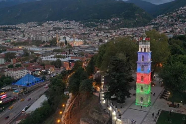 Bursa İ&ccedil;in Birlik; 5 Temmuz Demokrasi ve Milli Birlik G&uuml;n&uuml;'n&uuml;n 6'cı yıld&ouml;n&uuml;m&uuml;nde yazılı a&ccedil;ıklamalarda bulundu