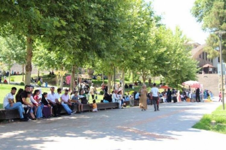 Diyarbakır'da sıcaklık 40 dereceyi aştı!