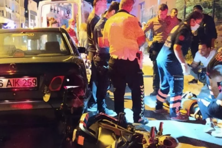 Bursa Mudanya'da otomobile &ccedil;arpan motosiklet s&uuml;r&uuml;c&uuml;s&uuml; yaralandı