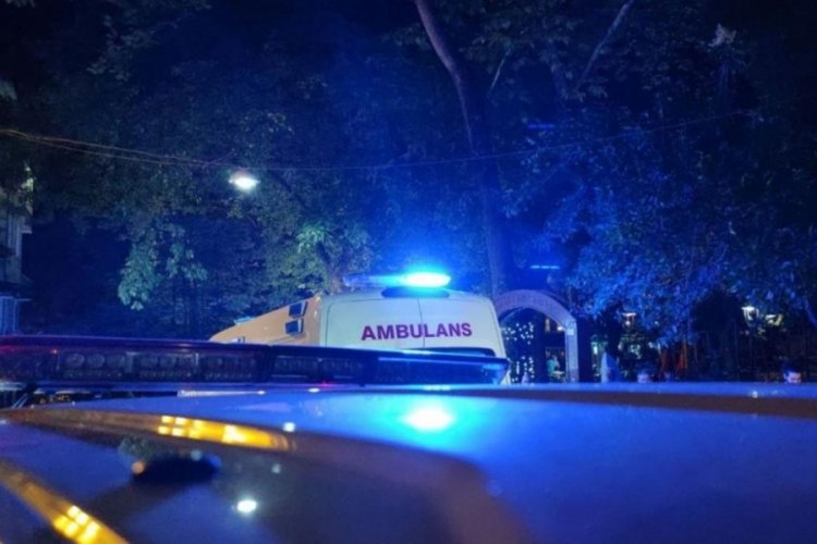 Bir baba, nargile şişesiyle başına vurduğu kızını yaraladı