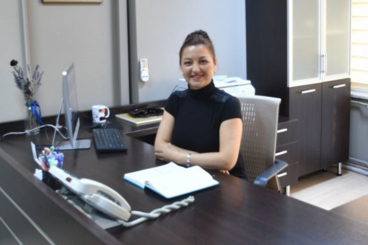 Dekan sekreterinin cansız bedeni boruya asılı halde bulundu