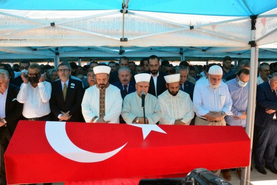 Eski milletvekili Ali Sezal, Kahramanmaraş'ta son yolculuğuna uğurlandı