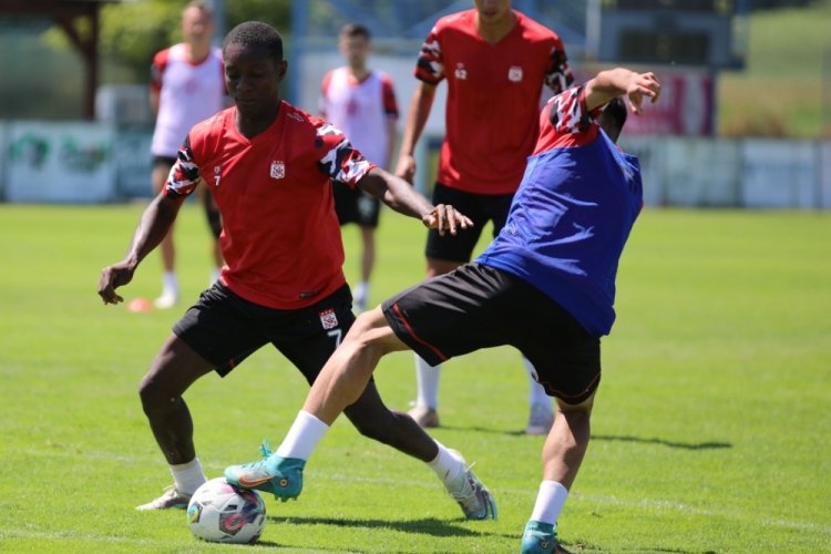 Sivasspor, hazırlıklarına devam etti