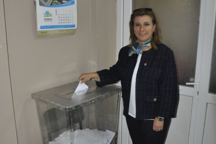 CHP Muratlı Kadın Kolları Başkanı istifa etti