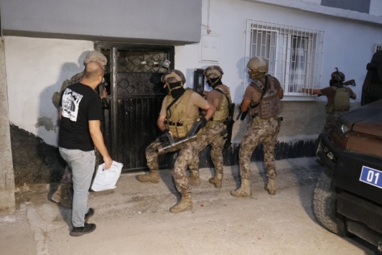 Adana'da ger&ccedil;ekleştirilen DEAŞ operasyonunda 5 g&ouml;zaltı
