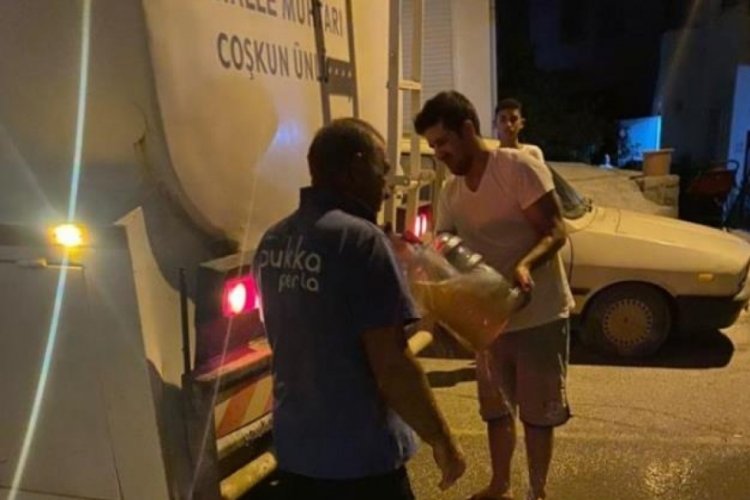Muğla'da yaşanan su kesinti sonrası vatandaşa tankerle su verildi