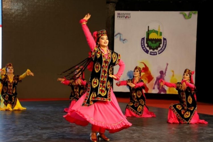 Bursa İneg&ouml;l'de k&uuml;lt&uuml;r sanat festivali coşkusu hızıyla s&uuml;r&uuml;yor
