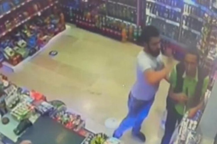 G&ouml;rme engelli adama tekme tokat saldırı