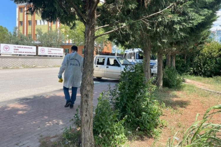 Bursa'da boşanma davasında kayınpeder damadını bı&ccedil;akladı