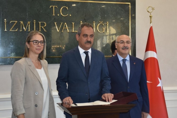 Bakan Mahmut &Ouml;zer: İzmir'e yatırımı 5,1 milyara &ccedil;ıkarıyoruz