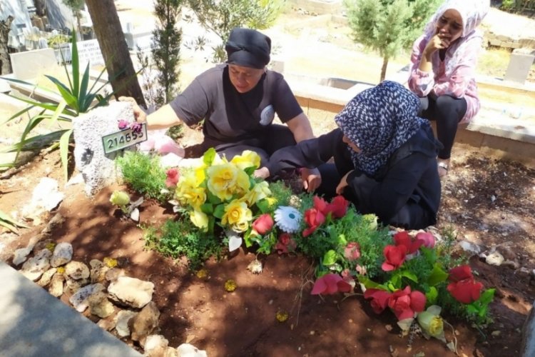 19 yaşındaki gencin &ouml;l&uuml;m&uuml;: İntihar mı cinayet mi?
