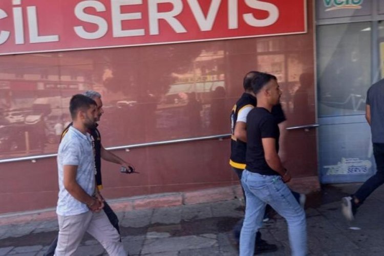 &Ouml;ğretmenin 700 bin lirasını dolandırdılar