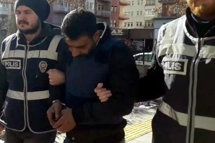 Aynı evde yaşadığı eski eşini &ouml;ld&uuml;ren katile, m&uuml;ebbet hapis cezası verildi
