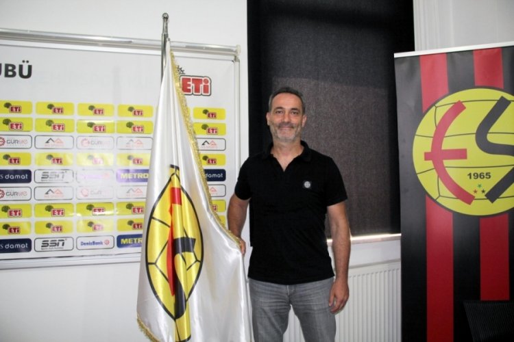 Eskişehirspor, teknik direkt&ouml;r Bi&ccedil;er ile s&ouml;zleşme imzaladı