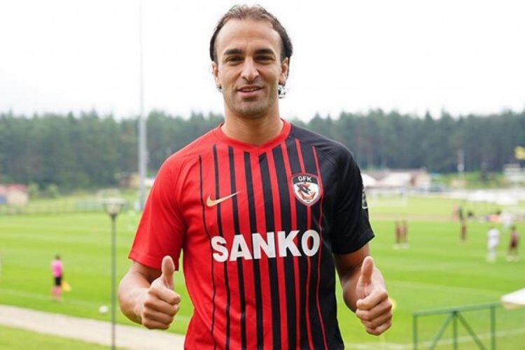 Lazar Markovic Gaziantep FK el sıkıştı