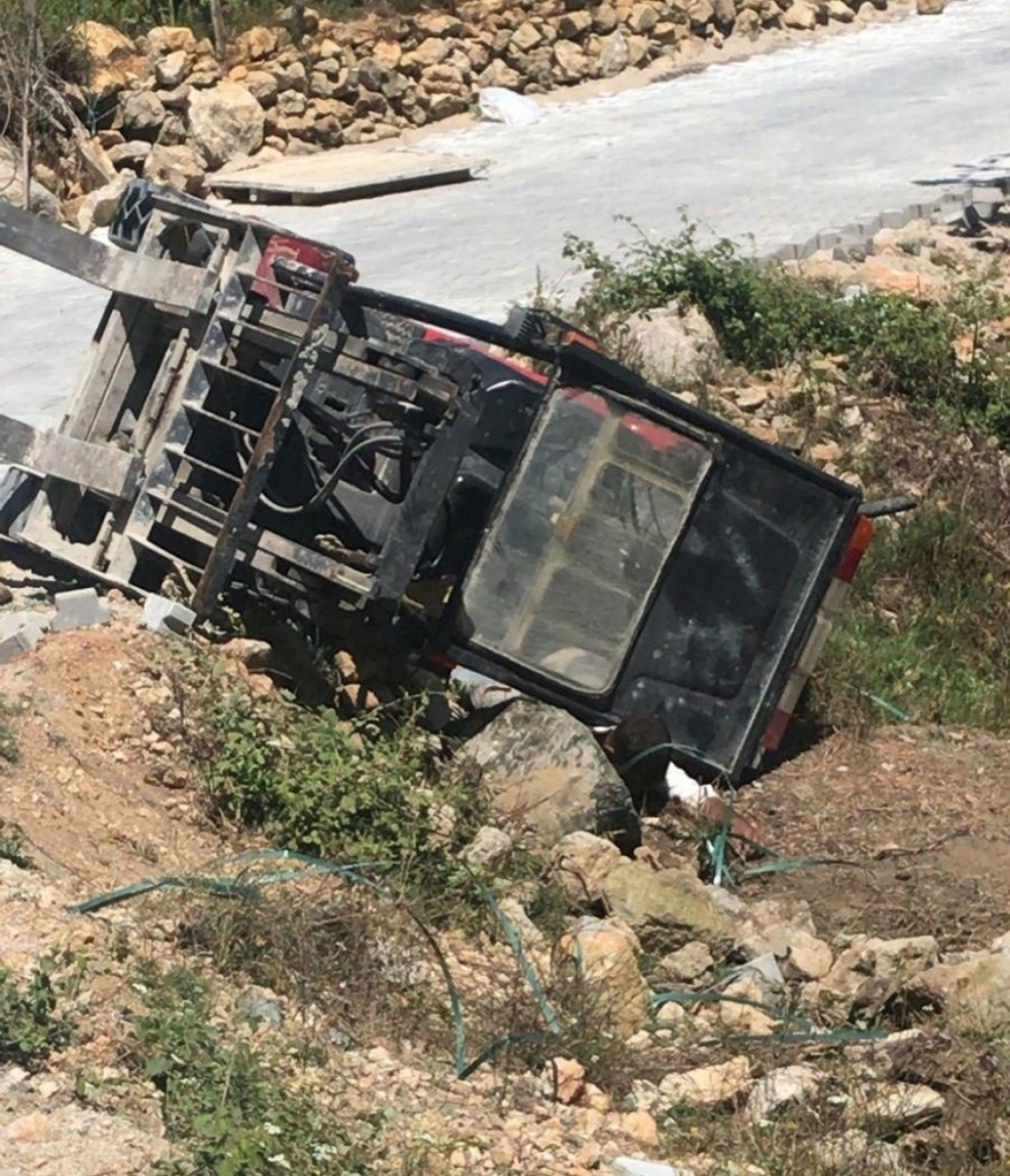Kahramanmaraş'ta feci &ouml;l&uuml;m: İş makinasının altında kalarak can verdi