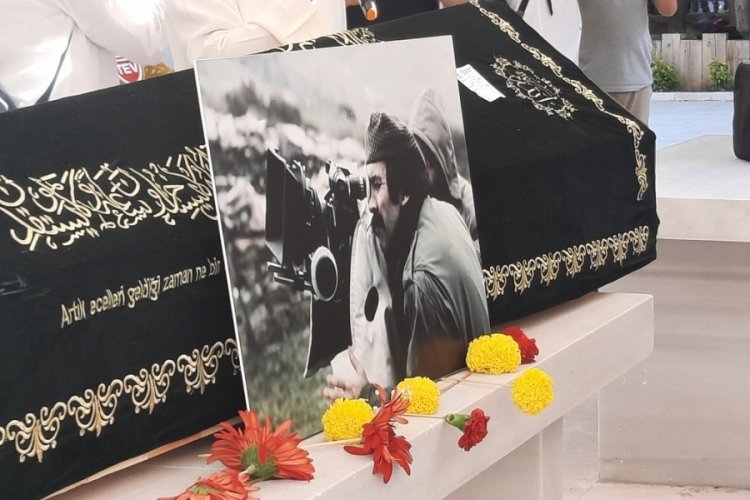 Usta y&ouml;netmen Erden Kıral son yolculuğuna uğurlandı