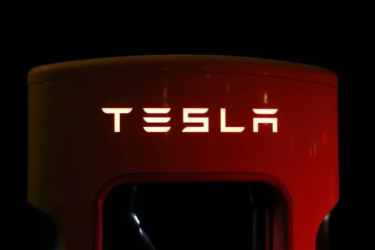 Tesla'nın geliri ikinci &ccedil;eyrekte arttı