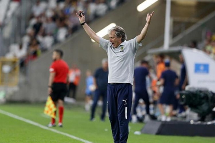 Dinamo Kiev ma&ccedil;ı sonrası Fenerbah&ccedil;e'nin yıldızına eleştiri yağmuru