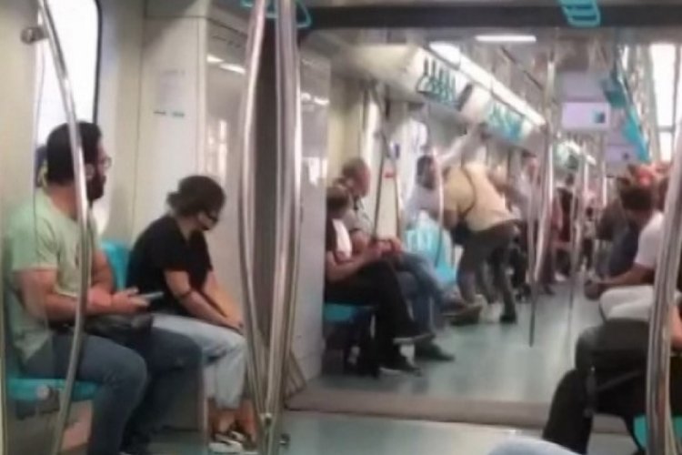 Marmaray'da yolcuların kavgası kamerada