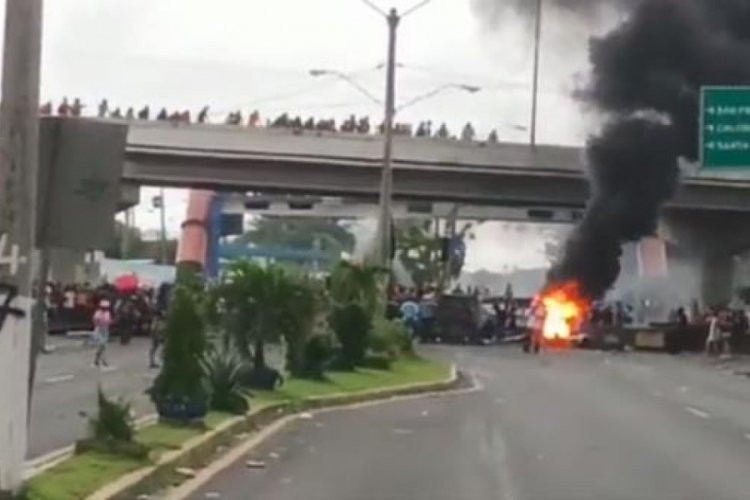 Panama'da akaryakıt fiyatları protesto edildi