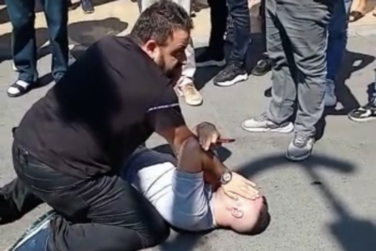 İstanbul'da kendisini dolandırdığını iddia ettiği şahısı yatırıp polise teslim etti