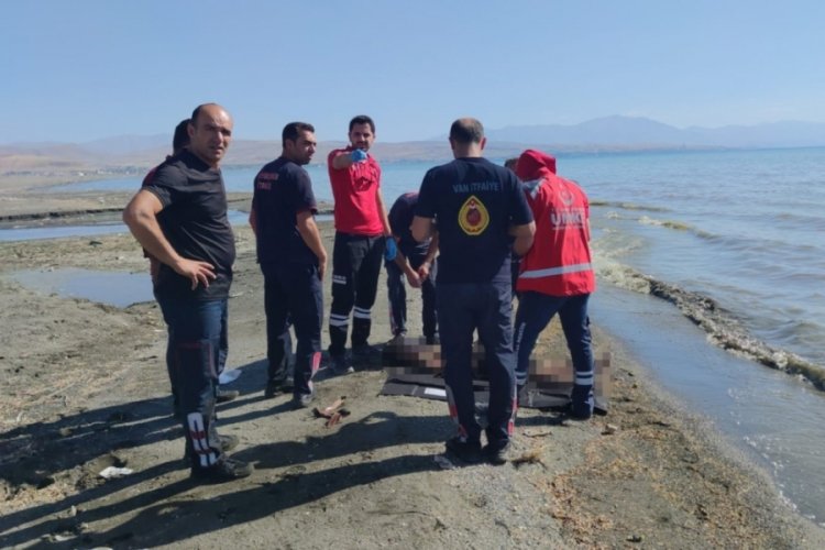 Van G&ouml;l&uuml;'ne giren 2 &ccedil;ocuk yaşamını yitirdi