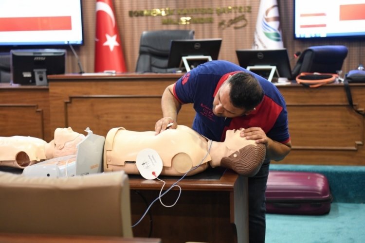 Belediye tarafından, personellere ilk yardım eğitimi