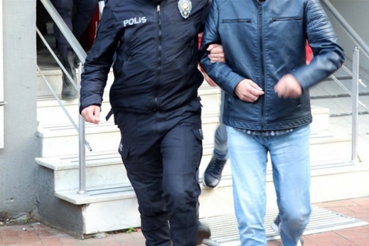 28 yaşında eşi tarafından bı&ccedil;aklanan kadın hayatını kaybetti
